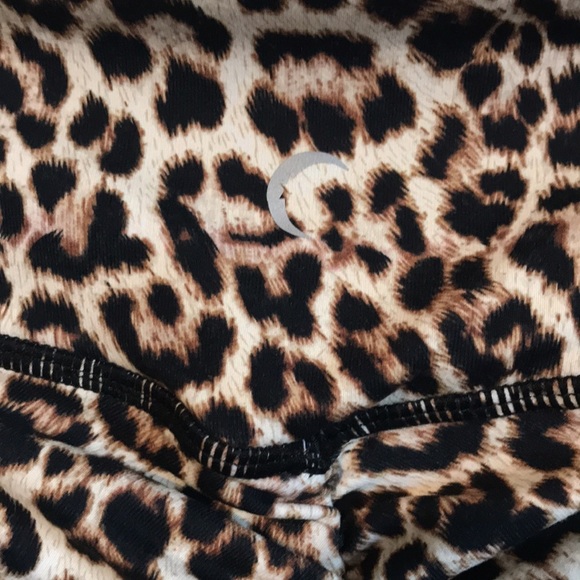 ZYIA Leopard Brilliant Scrunchy What Hi-RIse 7/8 24" Leggings 8-10 - Picture 7 of 12